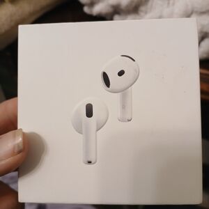 Apple Airpods4